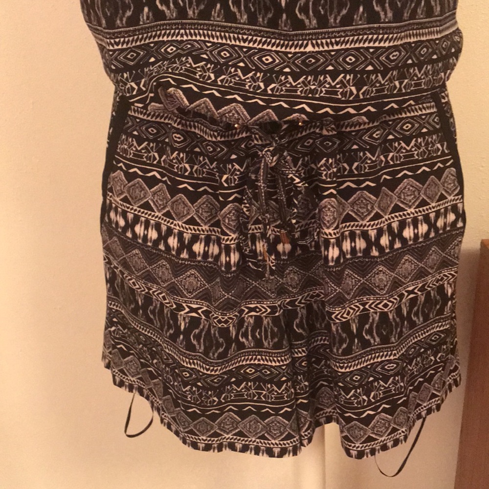 Cache shorts halter romper - Picture 5 of 9